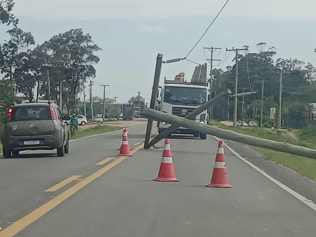 B BR-101 SEGUE COM O TRÂNSITO OPERANDO EM APENAS UMA FAIXA