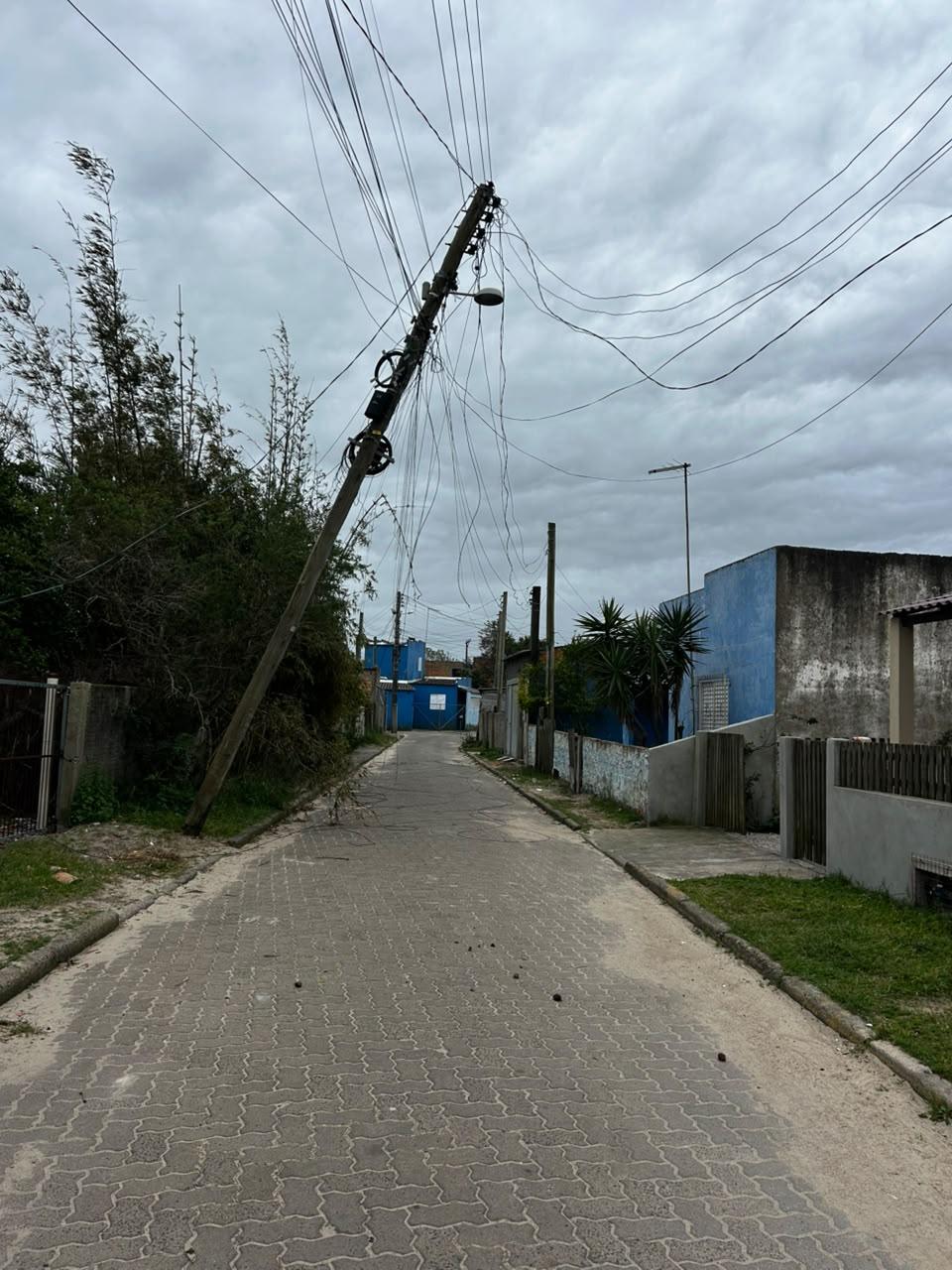 MILHARES DE MORADORES SEGUEM SEM LUZ APÓS TEMPORAL EM SÃO JOSÉ DO NORTE