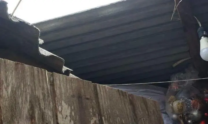 FORÇA DO VENTO PROVOCA DESTRUIÇÃO E DEIXA RASTRO DE ESTRAGOS NA LOCALIDADE DA VÁRZEA