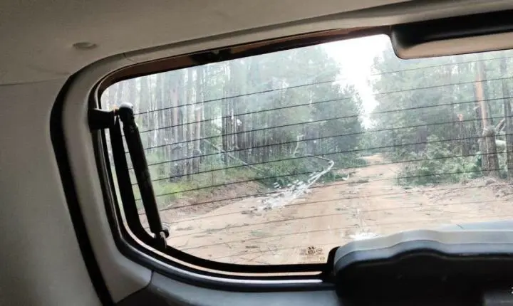 FORÇA DO VENTO PROVOCA DESTRUIÇÃO E DEIXA RASTRO DE ESTRAGOS NA LOCALIDADE DA VÁRZEA