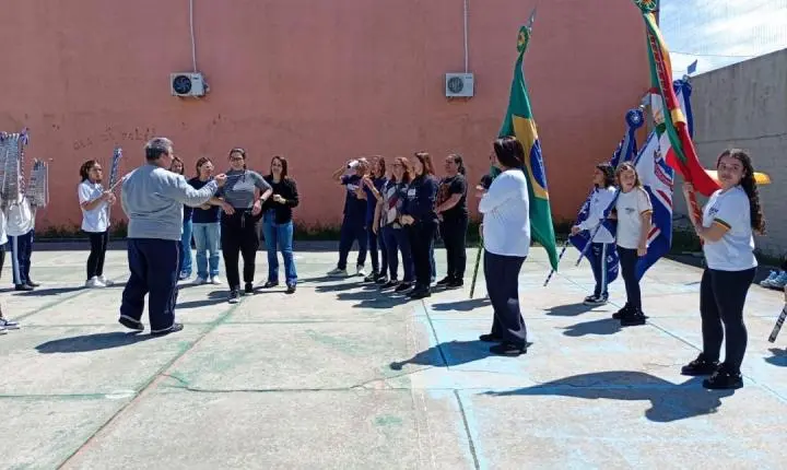 HOMENAGEM: E.E.E.F MARQUES DE SOUZA COMPLETA 85 ANOS