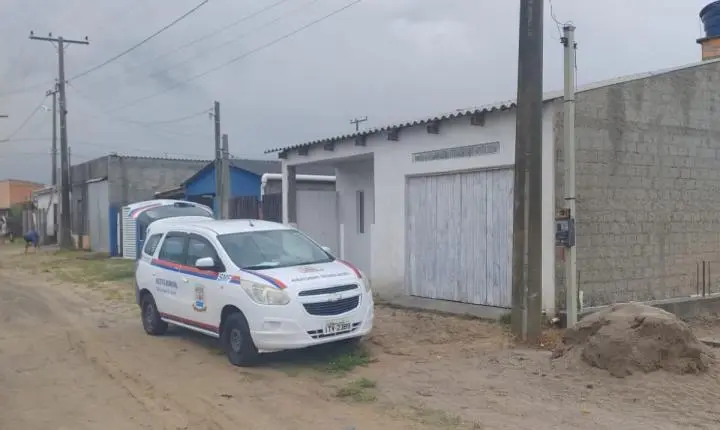 POSSÍVEL TORNADO CAUSA DESTELHAMENTO E MOBILIZA DEFESA CIVIL EM SÃO JOSÉ DO NORTE